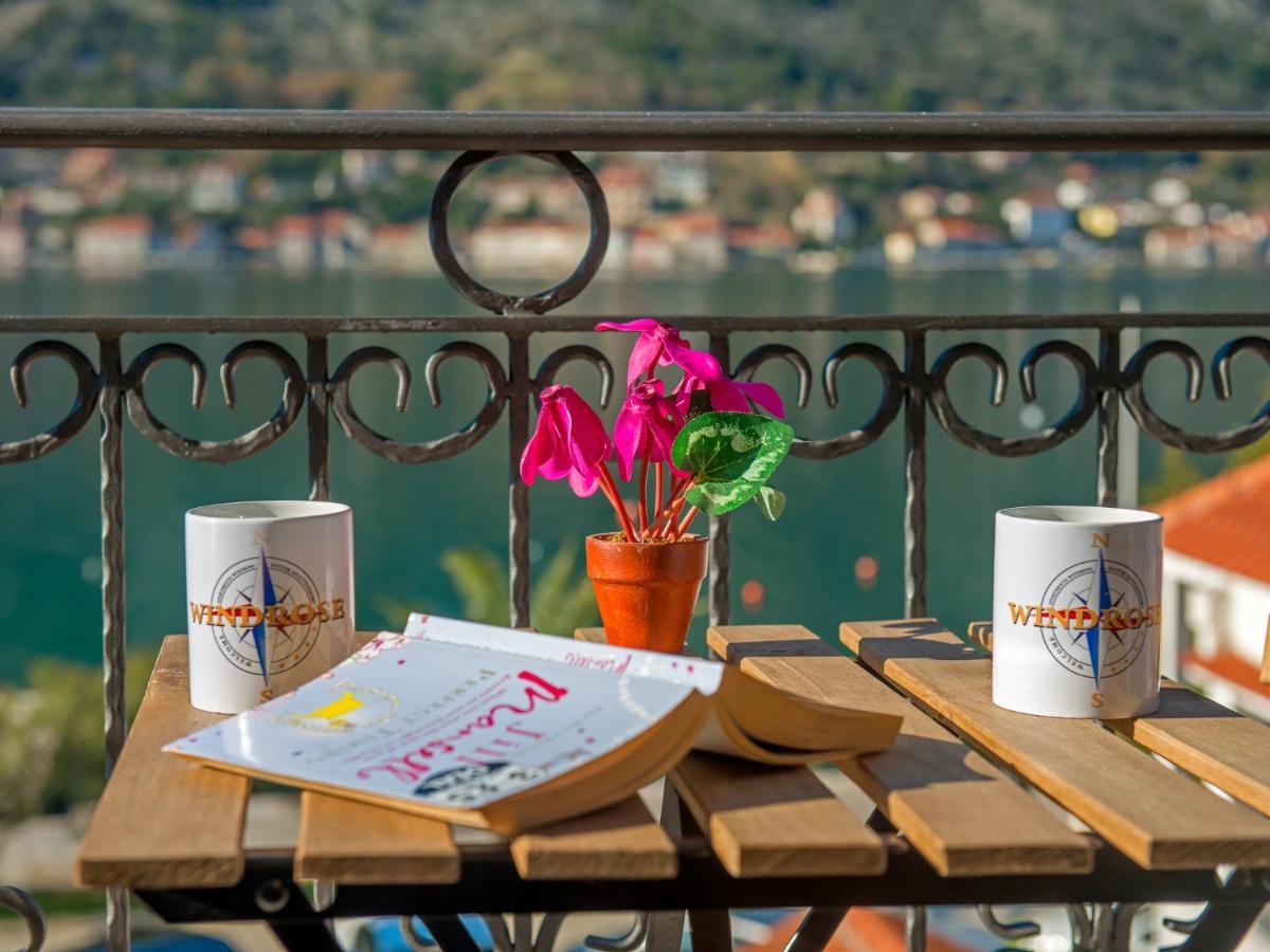 Apartments Windrose Kotor Eksteriør bilde